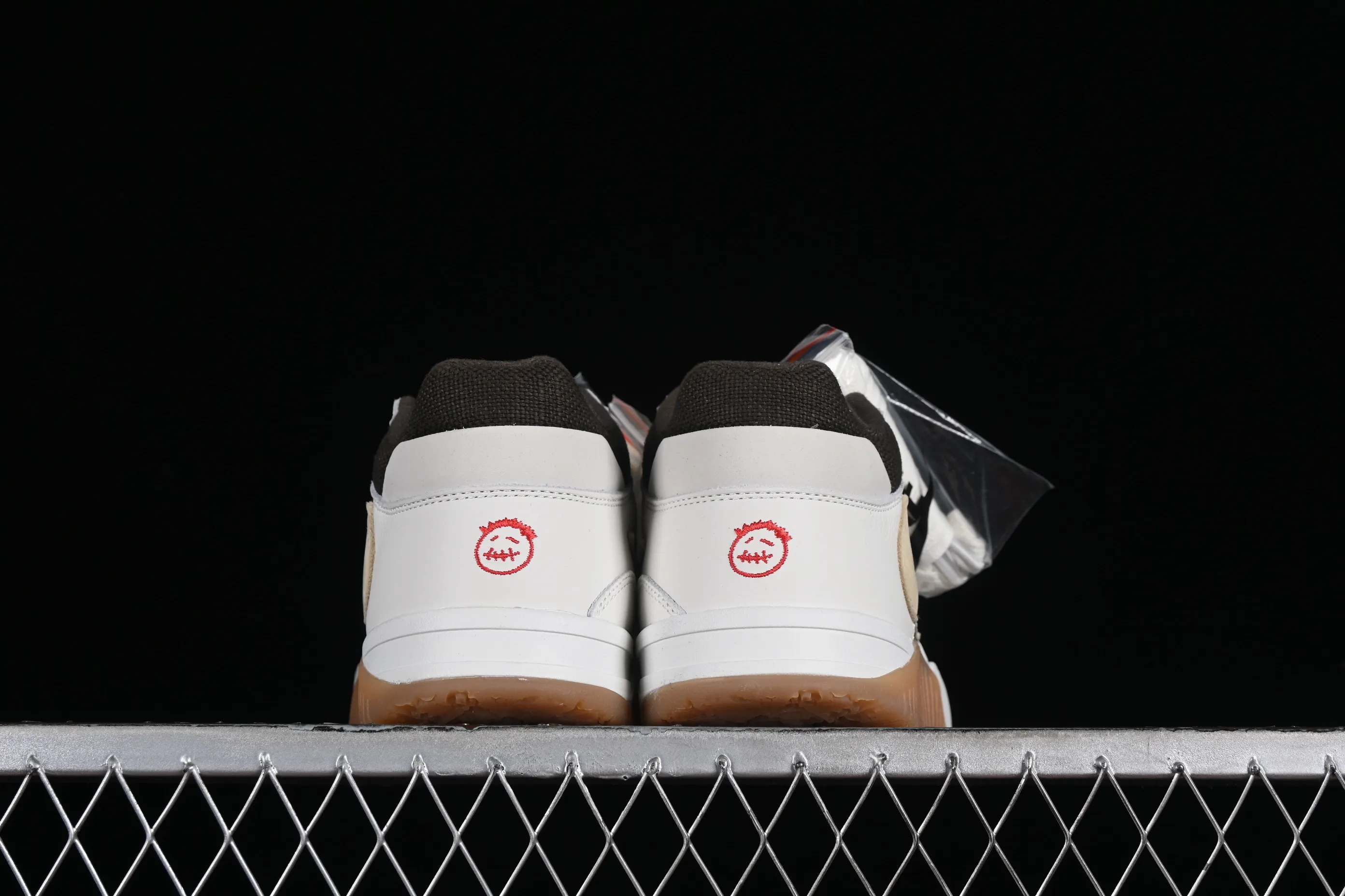 All categories Air Jordan Jordan series basketball shoes Air Jordan 1 Low J version Travis Scott x Jordan Jumpman Jack TR "University Red" AJ1 Joe 1 hook and loop fashion basketball shoes FZ8117-100